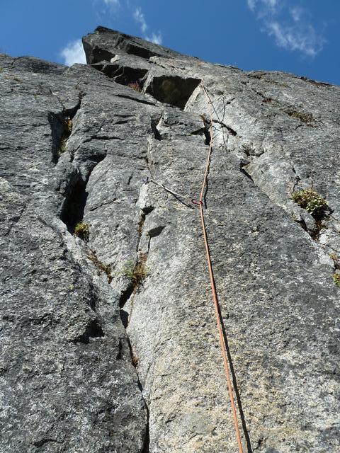 finger crack traverse